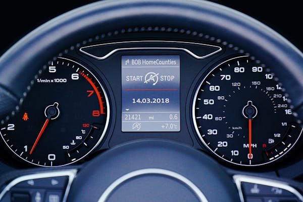 Réparation compteur Mercedes : redonnez vie à votre tableau de bord